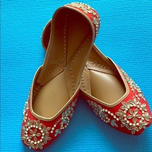 Red &Gold Punjabi Jutti (Flats)